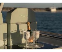 2 Modelos Femeninas | Shooting en Yate – Ibiza / Formentera - 2